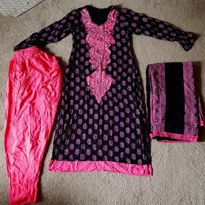 Embroidered Kameez
